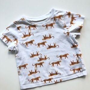 Lion baby tee Old Navy 3-6 months